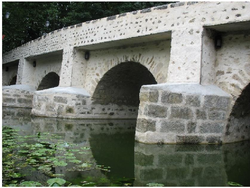 Vieux pont ou pont de la Reine Blanche